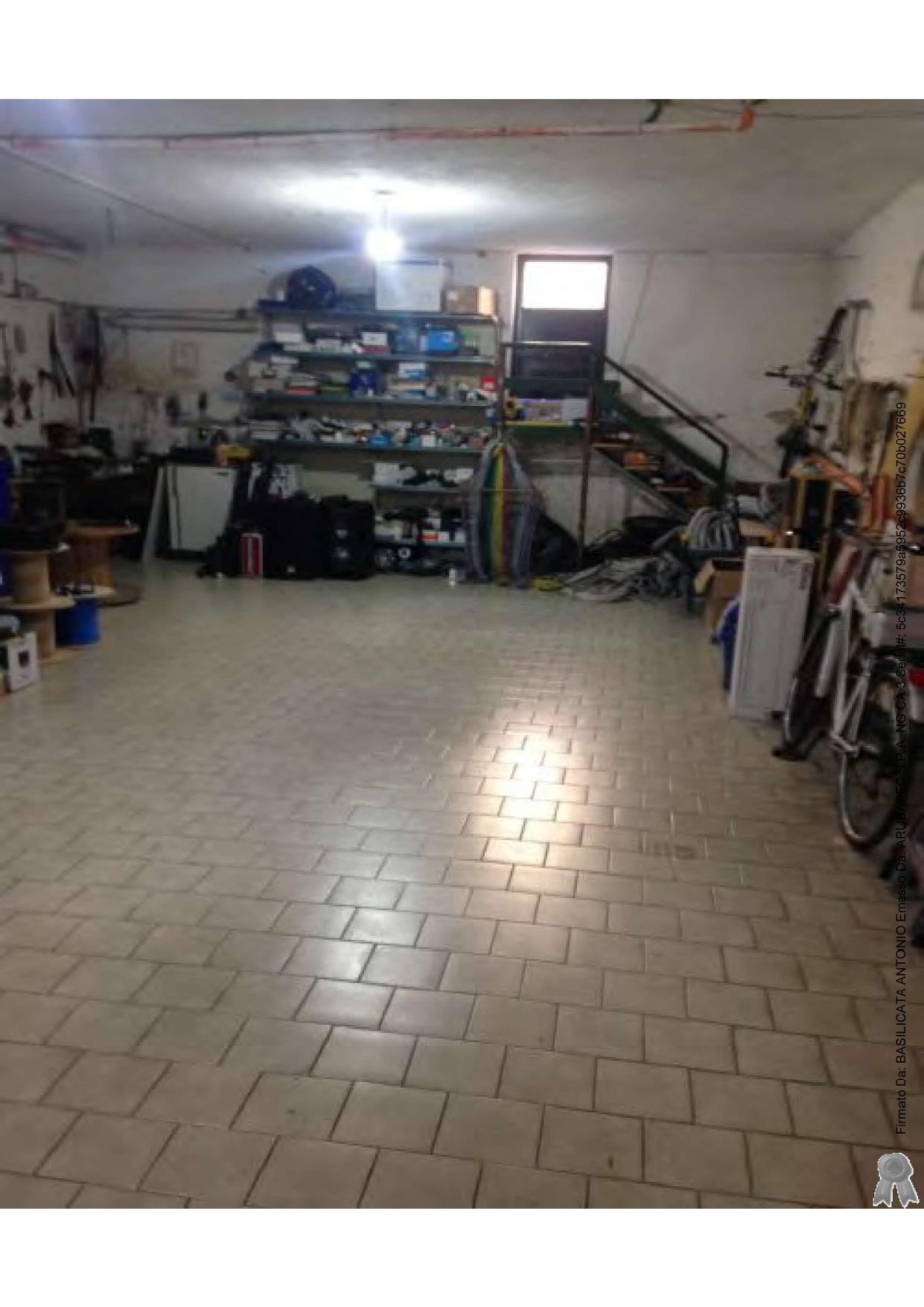 immobile villa all'asta in Via Cuneo 13 - 81034 Mondragone (CE) - 1