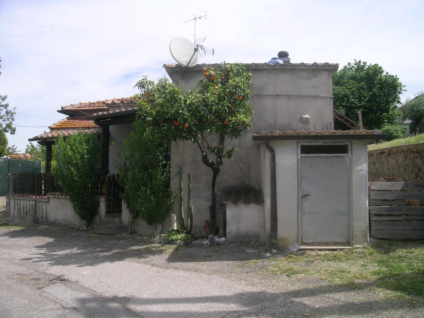 immobile appartamento all'asta in Località Castelluccia- Via Santissima Trinità 7 (già Vicolo Santo Spirito n 40) Marino (RM) - 2