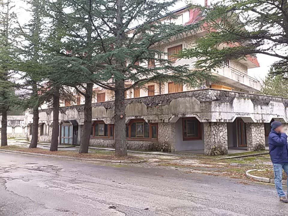 immobile attivita commerciale all'asta in Localita' Vallechiara SNC - 67032 Pescasseroli (AQ) - 3
