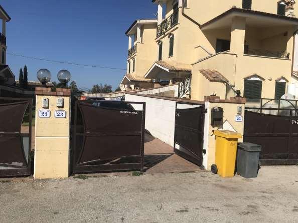immobile appartamento all'asta in Via Lago di Moro n 23 int 4 Ed D - 00048 Nettuno (RM) - 3