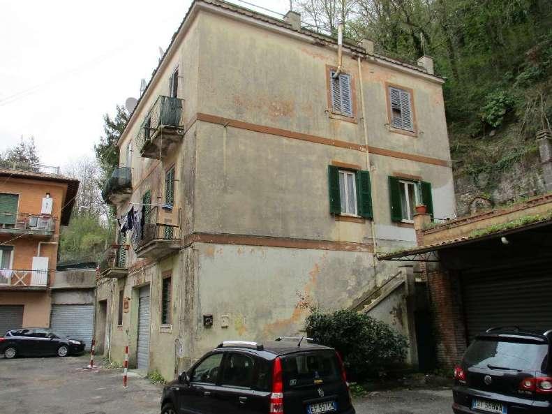 immobile appartamento all'asta in Via Dei Laghi 12 - 00074 Nemi (RM) - 2
