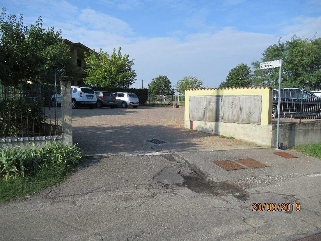 immobile posto auto all'asta in Via Edmondo De Amicis snc - 27055 Rivanazzano Terme (PV) - 1