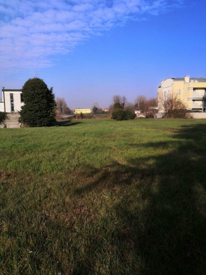 immobile terreno all'asta in in laterale Via Porta Po, 42 - 45100 Rovigo (RO) - 1