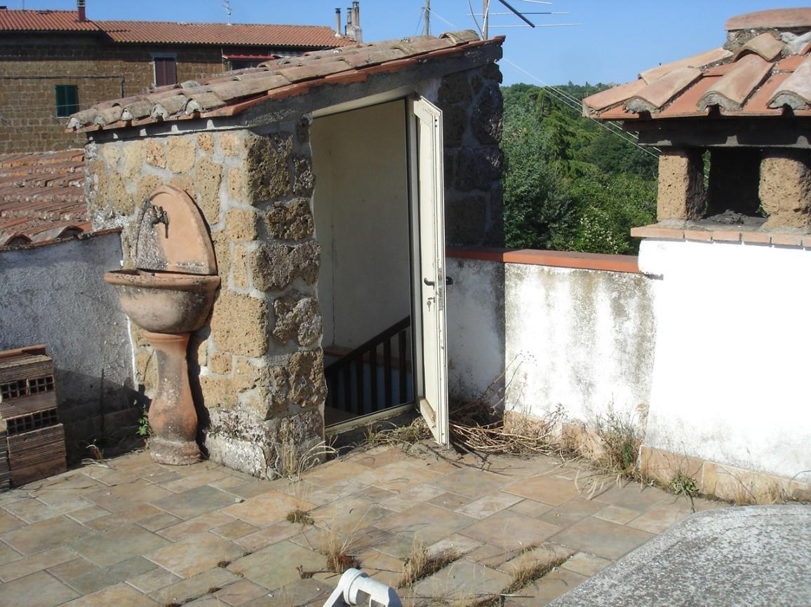 immobile appartamento all'asta in località Nucleo Case Rocchi - 58010 Sorano (GR) - 2
