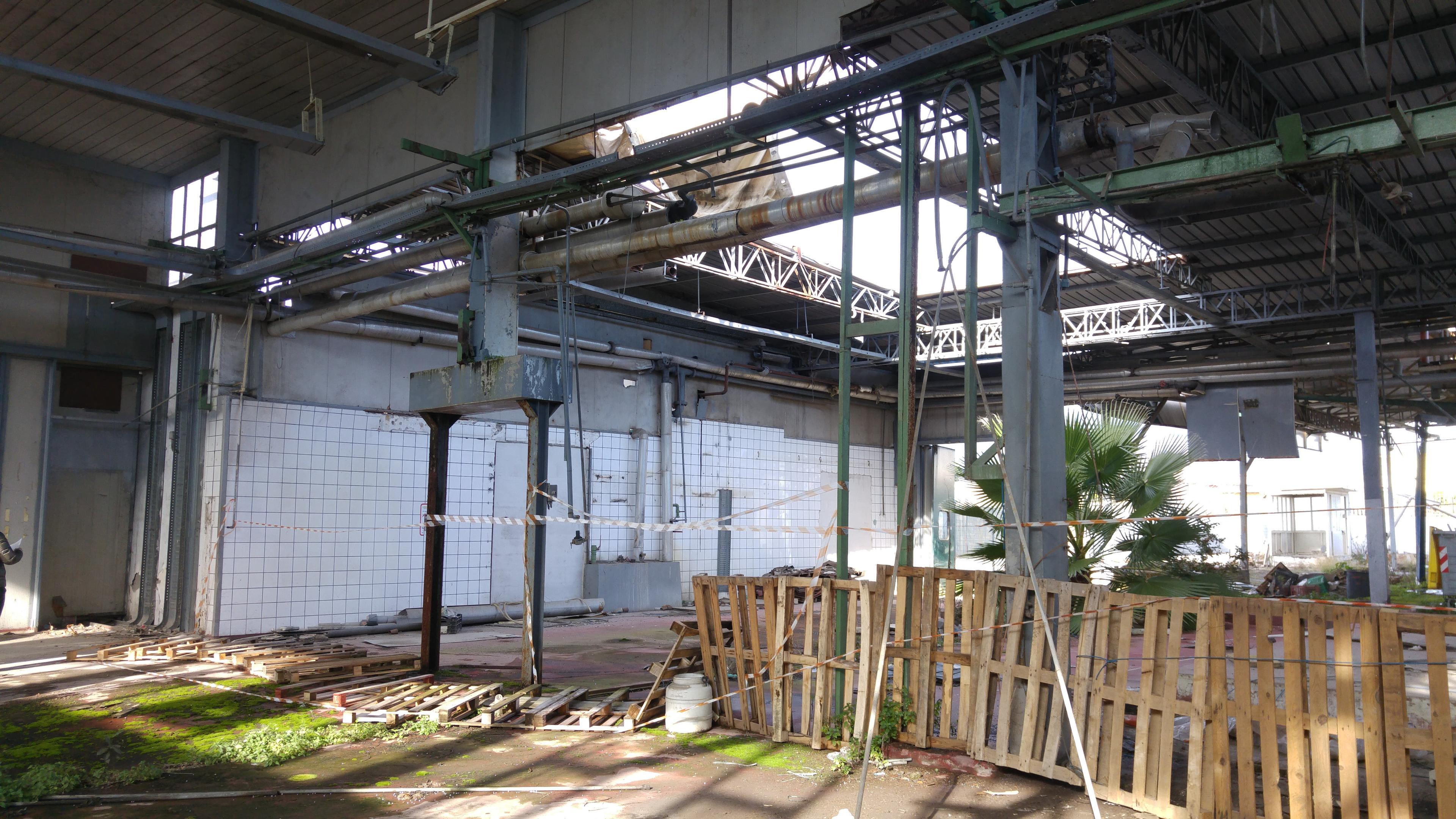 immobile attivita commerciale all'asta in Via Nolana n 374 - 80045 Pompei (NA) - 2