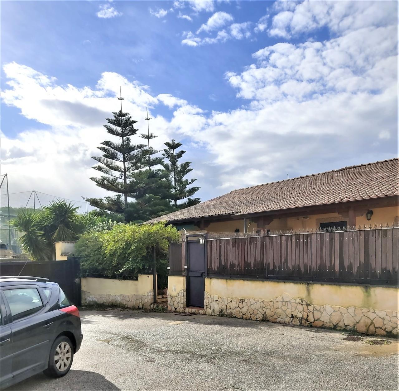 immobile villa all'asta in Via Vicinale Reginella n 38 - 80014 Giugliano in Campania (NA) - 3