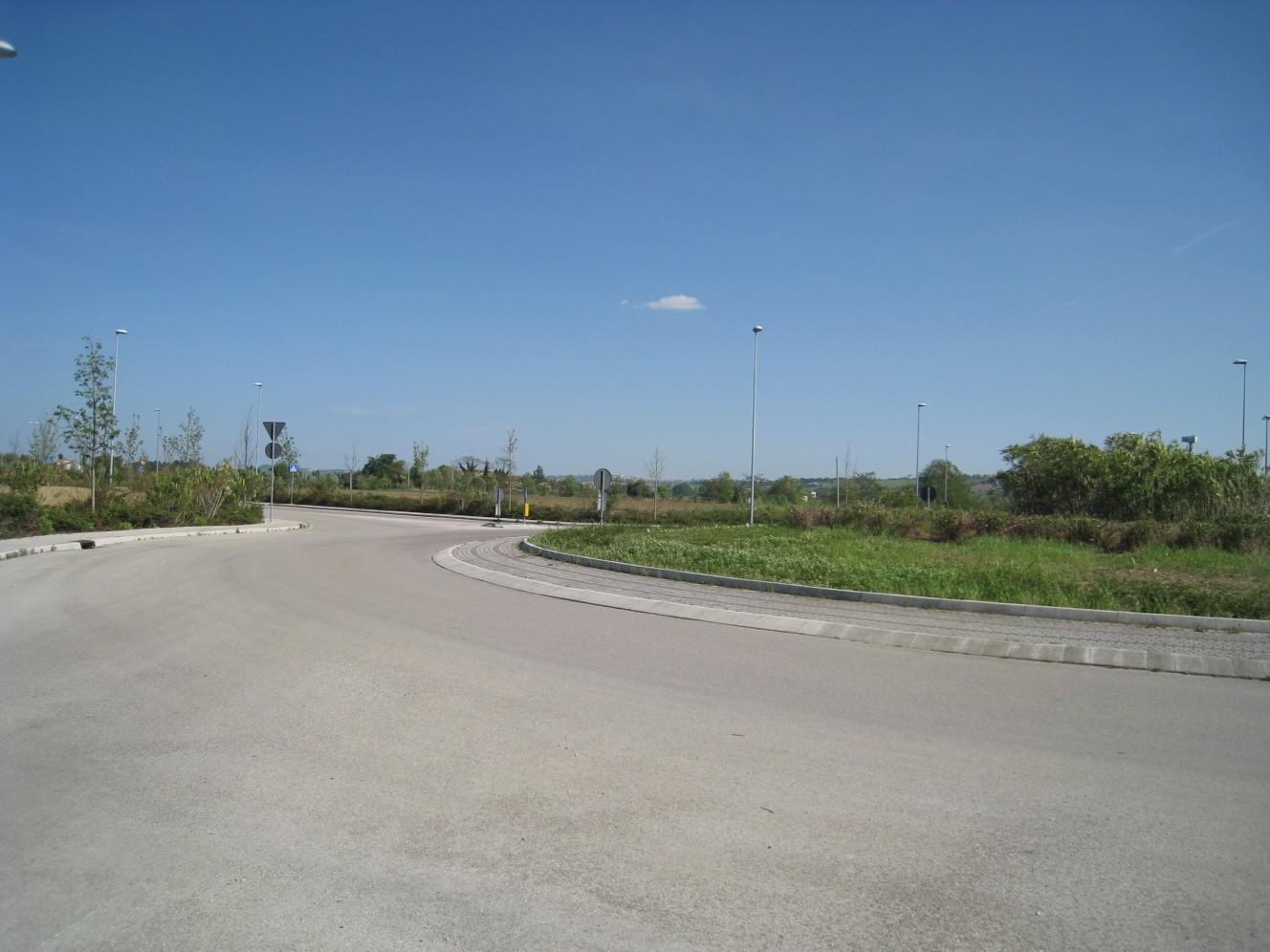 immobile terreno all'asta in Zona Industriale Piediripa - 62100 Macerata (MC) - 3