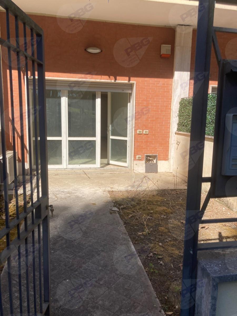 immobile appartamento all'asta in Via della Camilluccia 589AB - 00135 Roma (RM) - 2