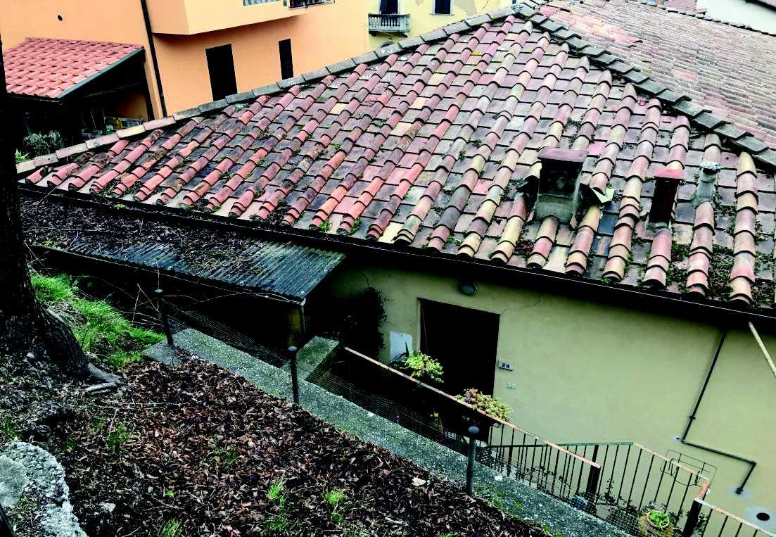 immobile appartamento all'asta in Viale Cesare Battisti n 18 - 56048 Volterra (PI) - 1