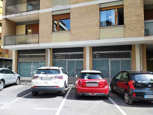 immobile attivita commerciale all'asta in Piazzale Giotto 14-15-16 Perugia (PG) - 3