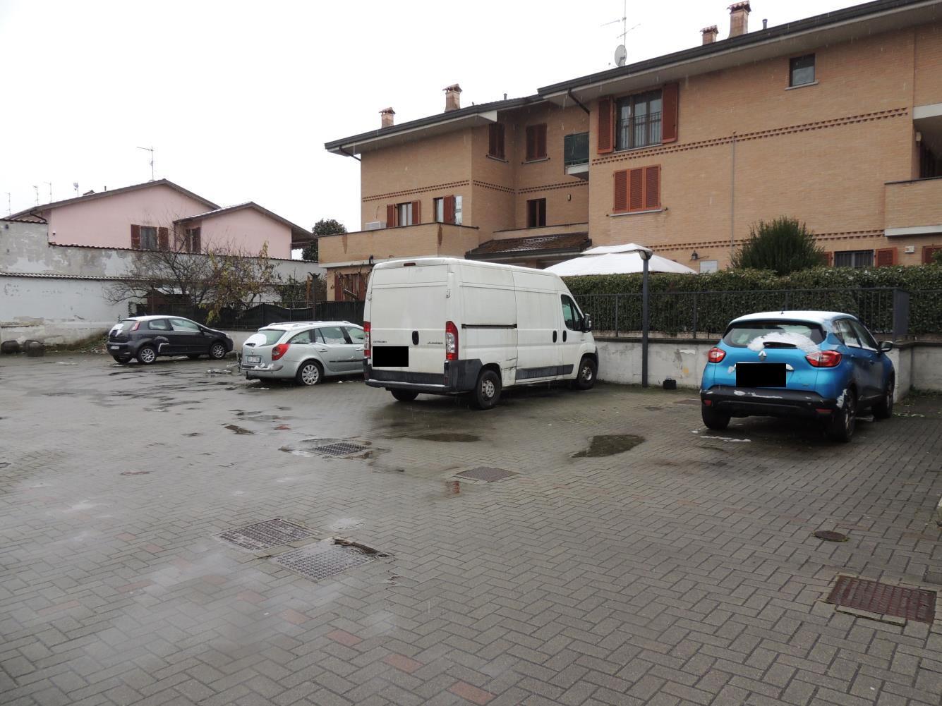 immobile posto auto all'asta in Viale Europa 2/B - 27010 Borgarello (PV) - 3