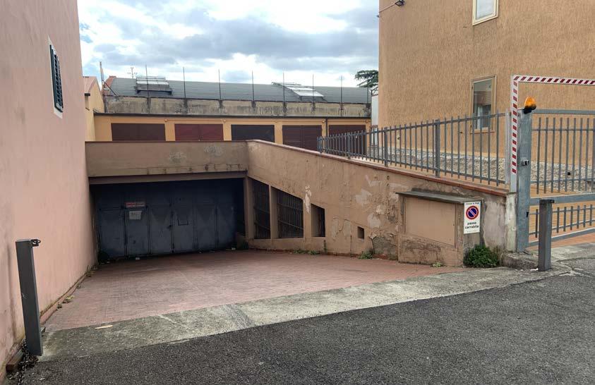 immobile magazzino all'asta in VIA ADRIANO ZARINI N 316 PRATO - 59100 Prato (PO) - 2