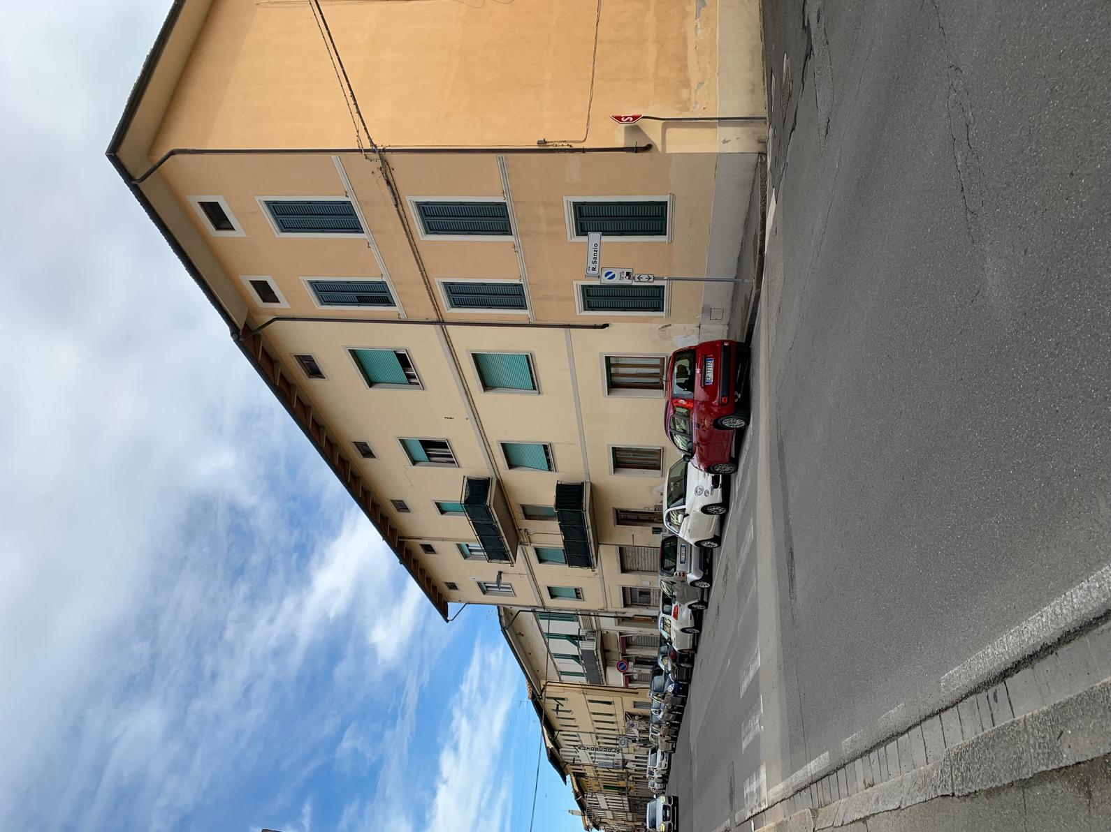immobile magazzino all'asta in Via Dante Alighieri 85 - 50054 Fucecchio (FI) - 1