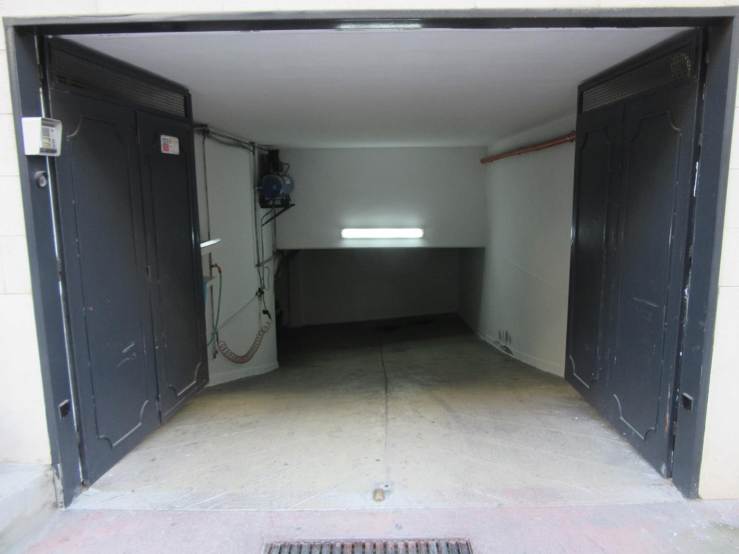 immobile garage all'asta in Via Carlo Rosselli, 42 - 70024 Gravina in Puglia (BA) - 3