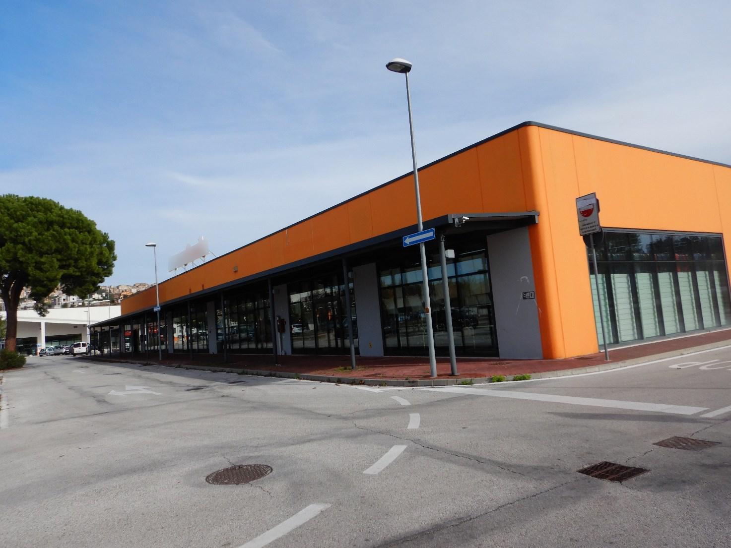 immobile attivita commerciale all'asta in Via Molino Basso Osimo (AN) - 1