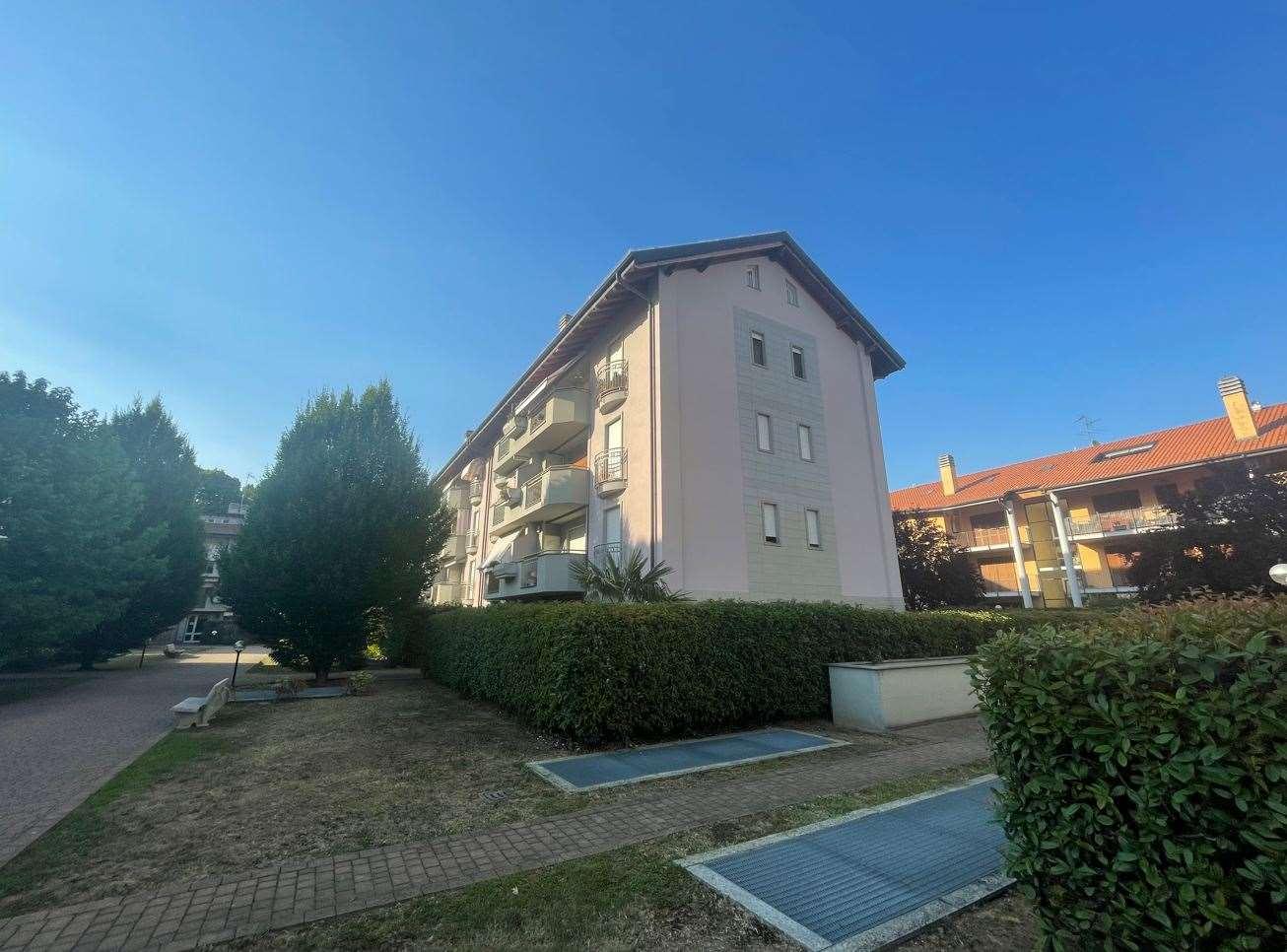 immobile appartamento all'asta in Via Martiri delle Foibe 10-12 - 20872 Cornate d'Adda (MB) - 2