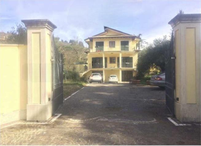 immobile villa all'asta in VIA DELLE VIOLE N 10 Rocca Priora (RM) - 2