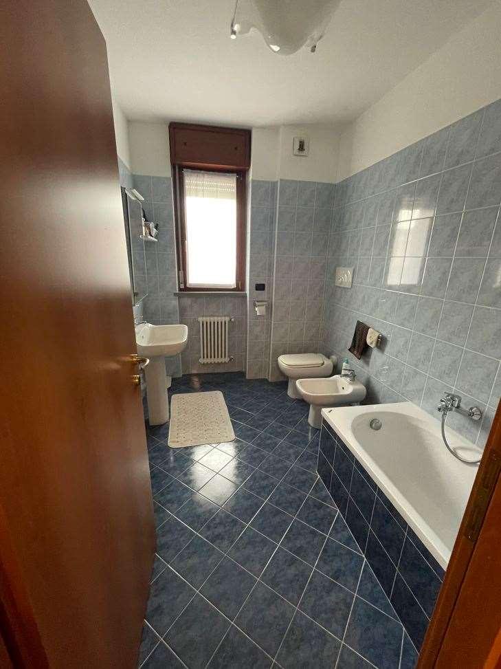 immobile appartamento all'asta in Via Martiri delle Foibe 10-12 - 20872 Cornate d'Adda (MB) - 4