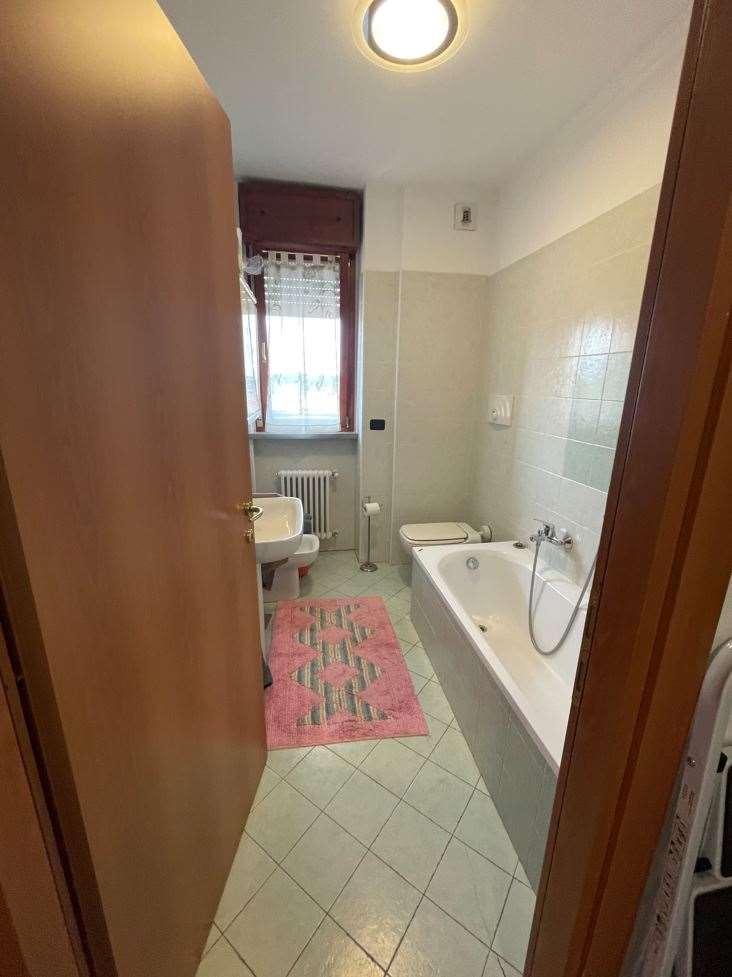 immobile appartamento all'asta in Via Martiri delle Foibe 10-12 - 20872 Cornate d'Adda (MB) - 5