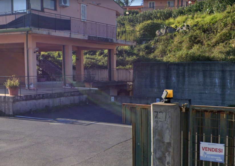 immobile residenziale all'asta in via vampolieri, n 73 - 95022 Aci Catena (CT) - 1