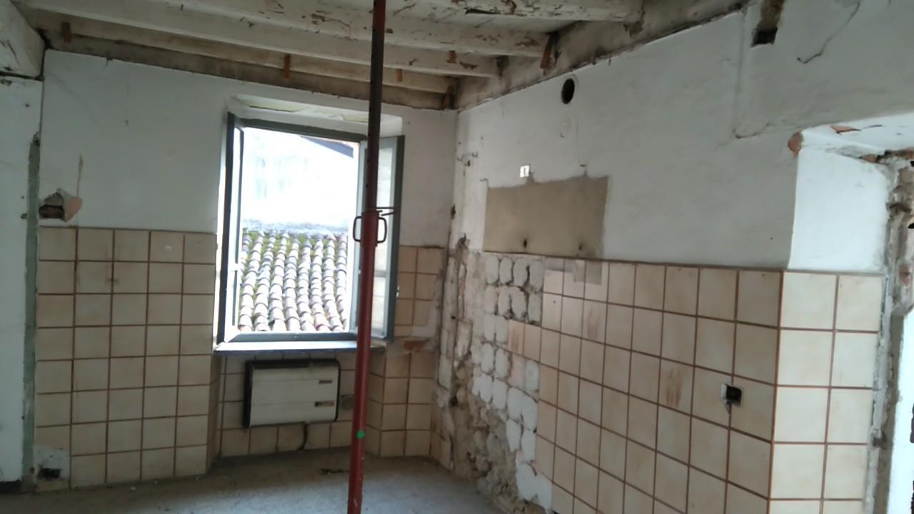 immobile appartamento all'asta in Vicolo Chiuso n 8 - 22040 Alzate Brianza (CO) - 5