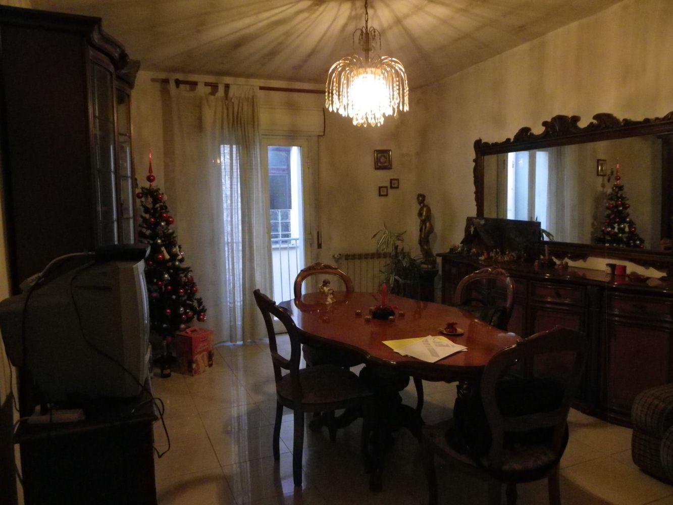 immobile appartamento all'asta in viale Principe Umberto n 96 - 95041 Caltagirone (CT) - 3