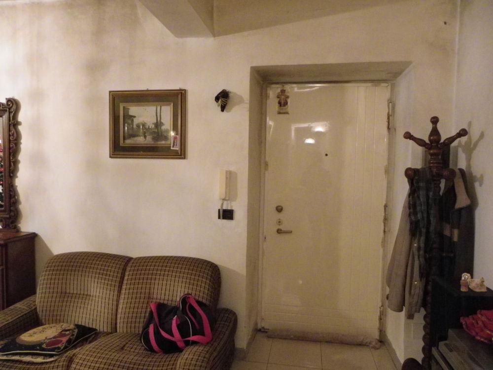 immobile appartamento all'asta in viale Principe Umberto n 96 - 95041 Caltagirone (CT) - 4