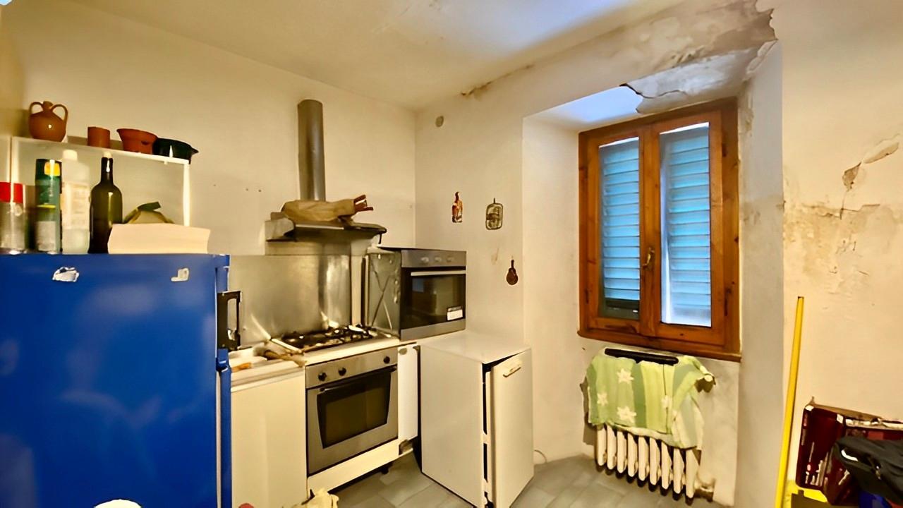 immobile APPARTAMENTO ALL'ASTA IN PIAZZA UMBERTO I 17 - 50060 LONDA (FI) - 3