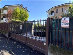 immobile garage all'asta in Via JOHANN SEBASTIAN BACH 70 - 21042 Caronno Pertusella (VA) - 3