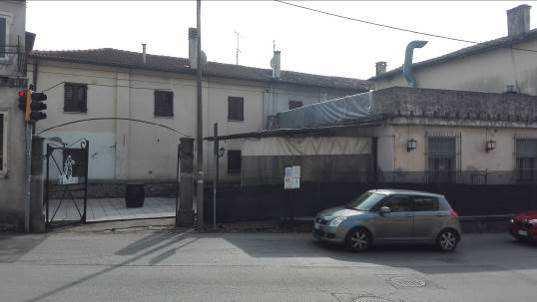 immobile fabbricato all'asta in Strada del Tormeno 269 - 36100 Vicenza (VI) - 1