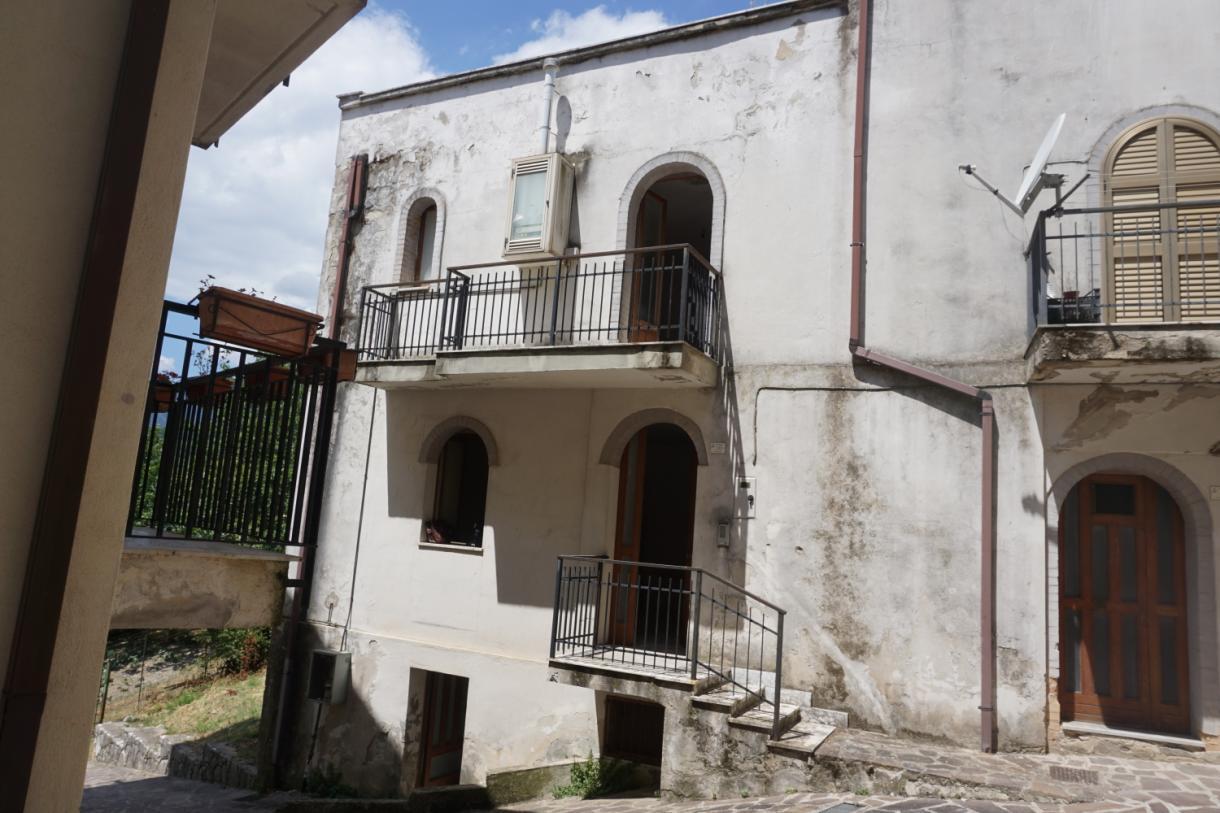 immobile appartamento all'asta in Qualietta - 83040 Calabritto (AV) - 2