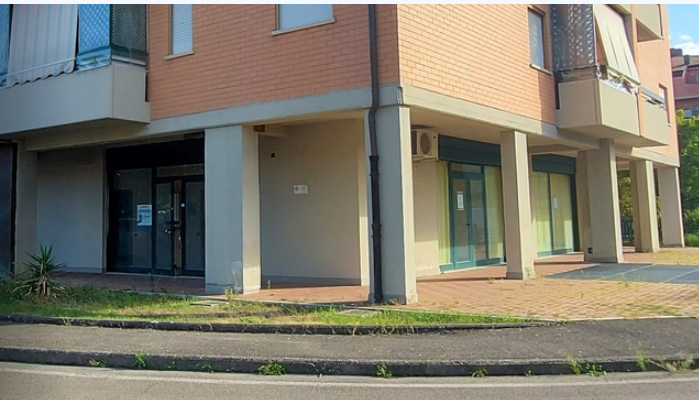 immobile negozio all'asta in piazza simoncini, n 48 - 6063 Magione (PG) - 1