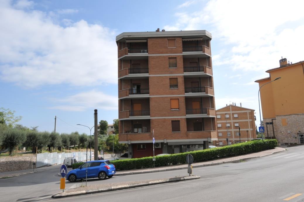 immobile appartamento all'asta in Via Eugubina, quartiere Monteluce 77 - 06122 Perugia (PG) - 2