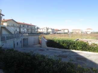 immobile attivita commerciale all'asta in VIA LAGO DI ALBANO SNC - 61032 Fano (PU) - 1