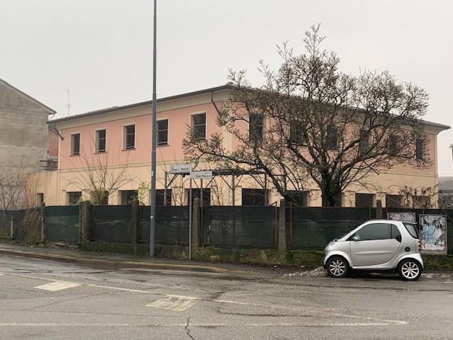immobile attivita commerciale all'asta in Piazzale San Rocco 16 - 27027 Gropello Cairoli (PV) - 1