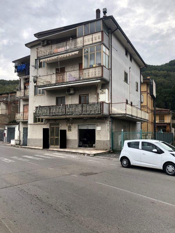 immobile magazzino all'asta in Via Dei Normanni, 15 Mercato San Severino (SA) - 1