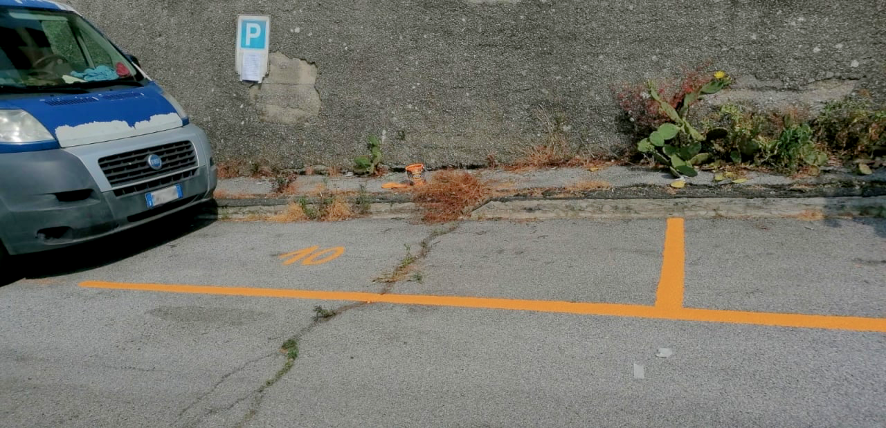 immobile posto auto all'asta in Via Tre Pini nei pressi dei civv 43 e 47 - 16133 Genova (GE) - 1