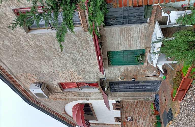 immobile appartamento all'asta in Cocomaro di Focomorto, Via della Ginestra - 44100 Ferrara (FE) - 1