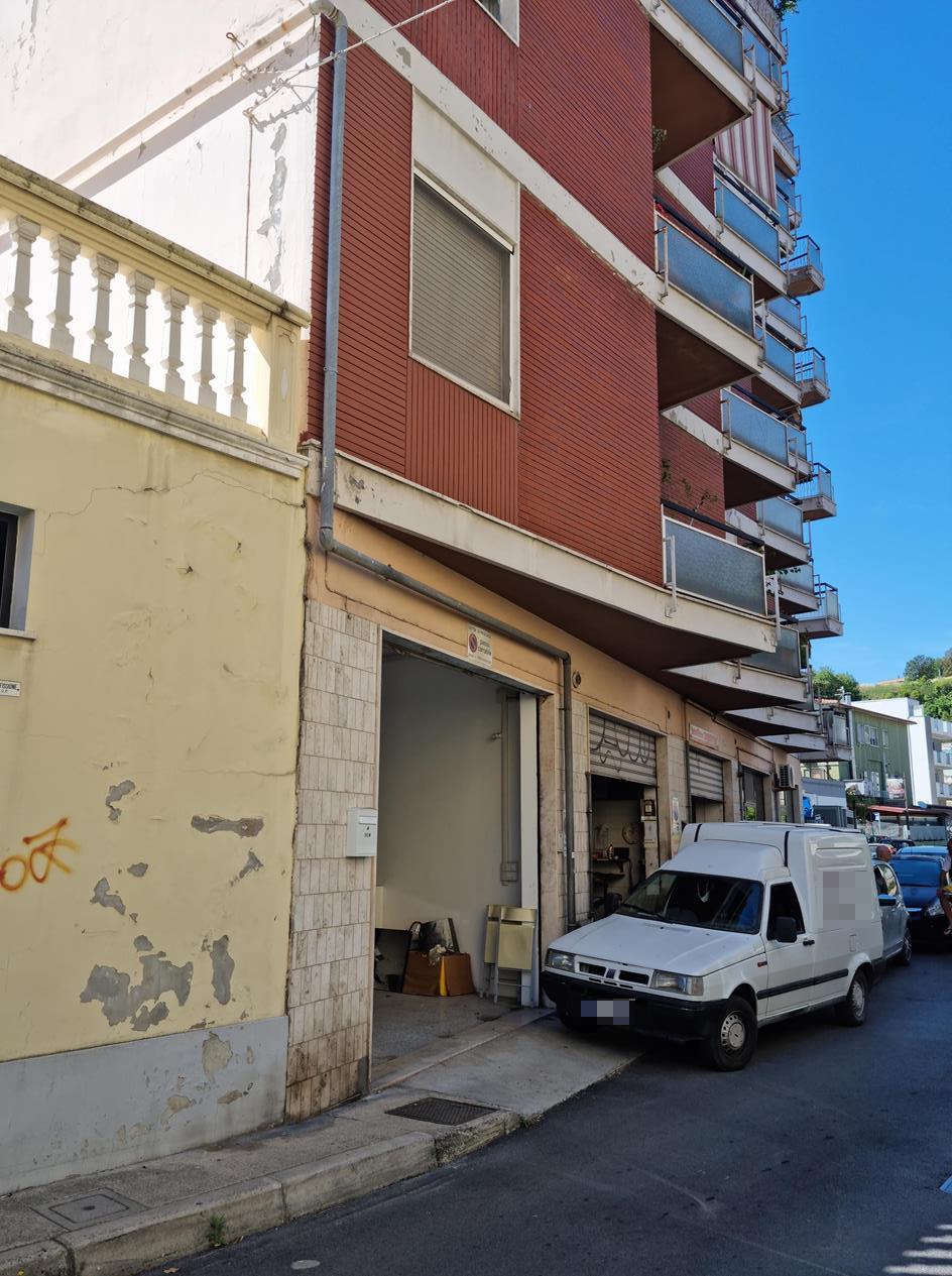 immobile magazzino all'asta in Via Giovanni Pisano 31 Pescara (PE) - 1