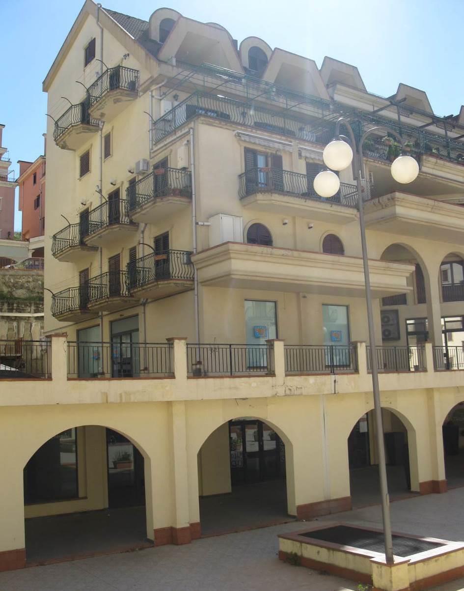 immobile attivita commerciale all'asta in Piazza P S Mattarella 61 - 94100 Enna (EN) - 1