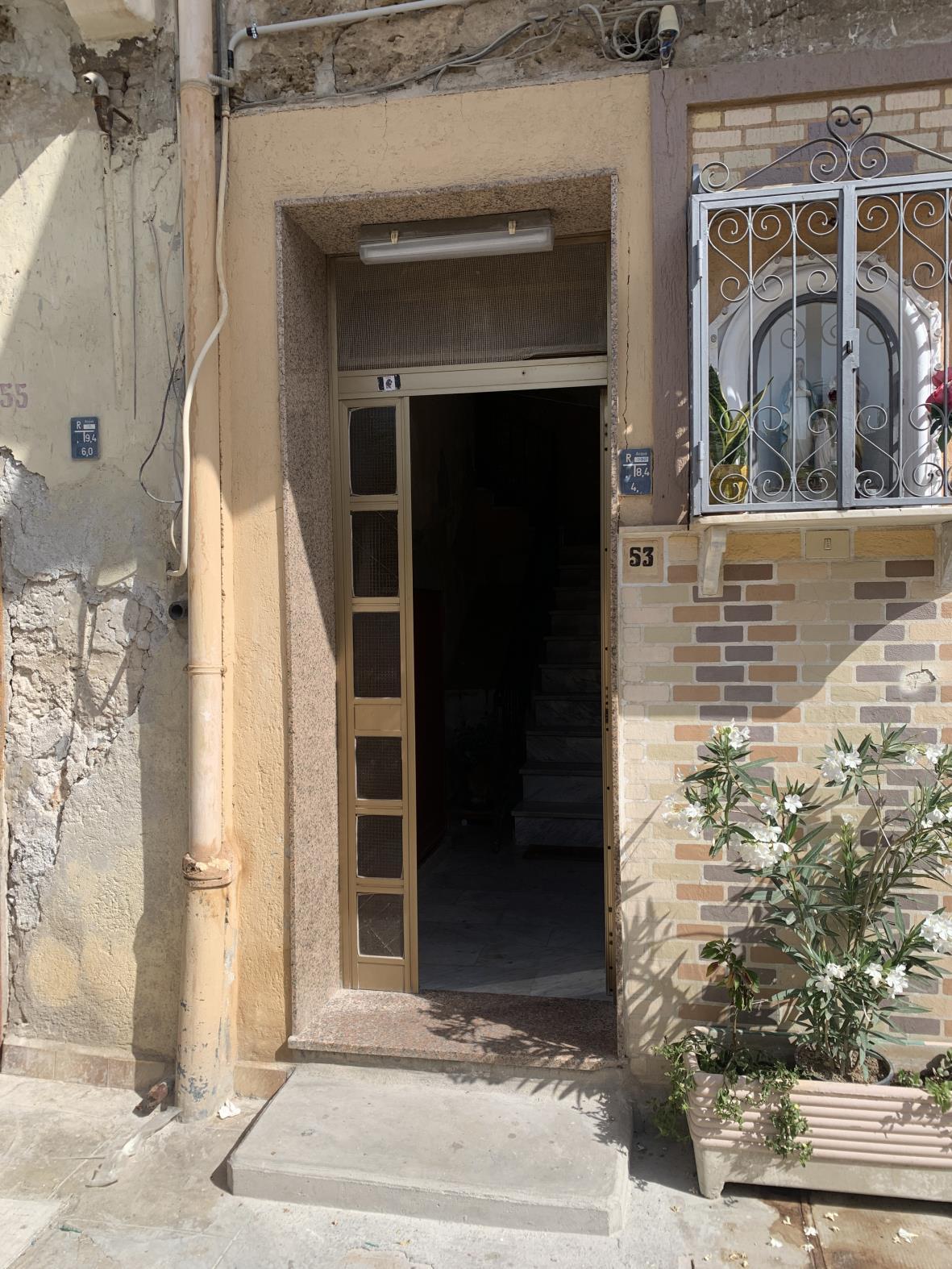 immobile appartamento all'asta in Via Re Manfredi, 53 - 90134 Palermo (PA) - 3