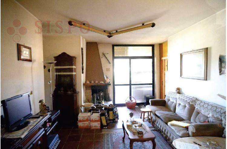immobile appartamento all'asta in VIA SICILIA N 29 - 06034 Foligno (PG) - 2