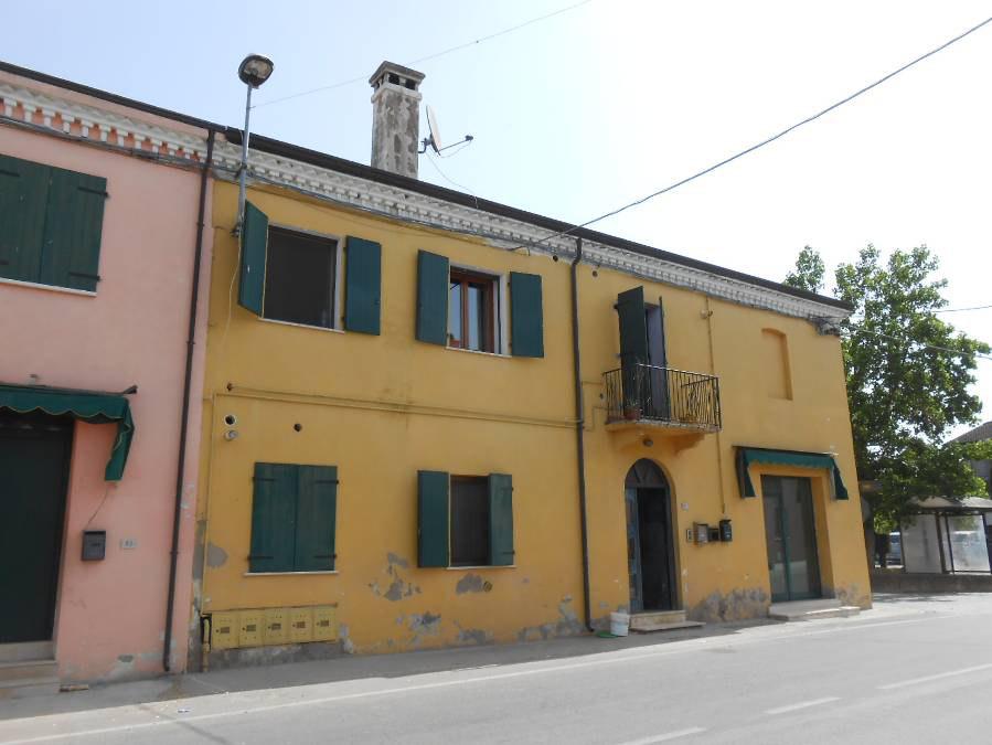 immobile appartamento all'asta in Via Villaraspa, 57 - 37041 Albaredo d'Adige (VR) - 2