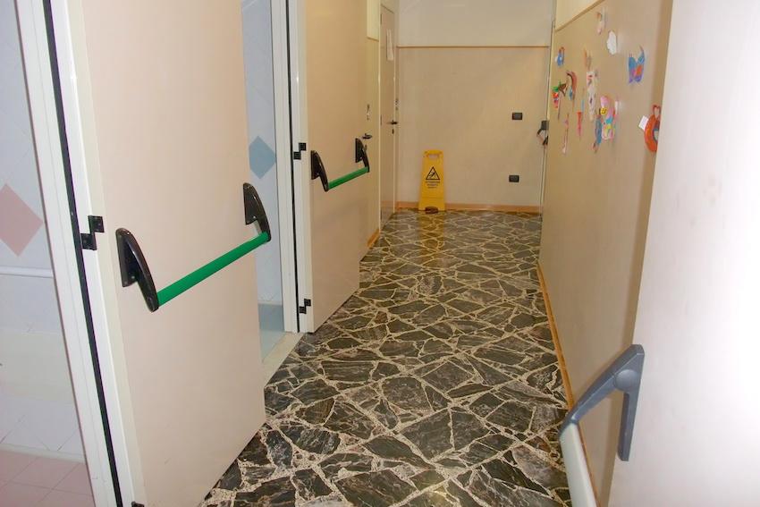 immobile negozio all'asta in Via Casa Cirillo, 41/43 - 80058 Torre Annunziata (NA) - 5
