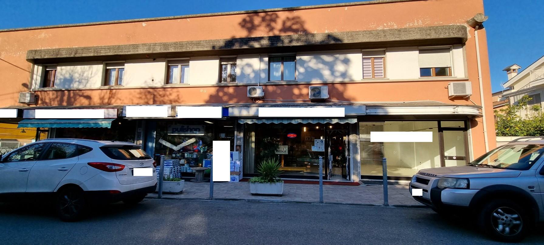 immobile negozio all'asta in Via Franco Ratti, 29 - 54100 Massa (MS) - 1
