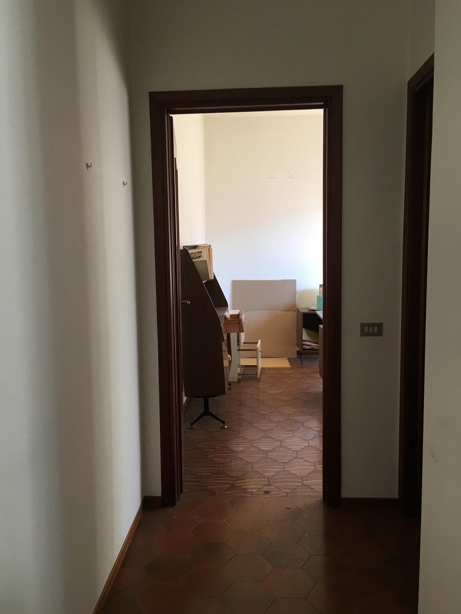 immobile ufficio all'asta in Via Monte Cucco, 24 - 24030 Villa d'Adda (BG) - 5