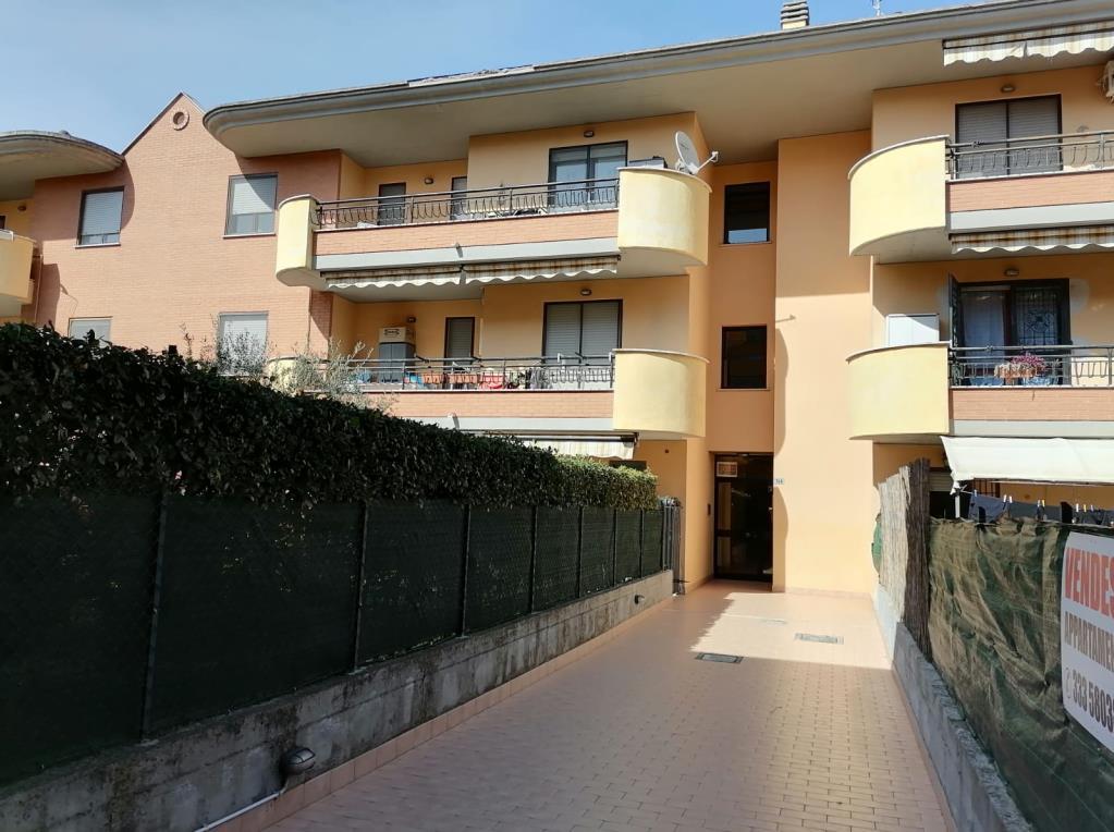immobile appartamento all'asta in STRADA DEL BOSCO N 148 EDIFICIO B (BORGO BAINSIZZA) - 04110 Latina (LT) - 1