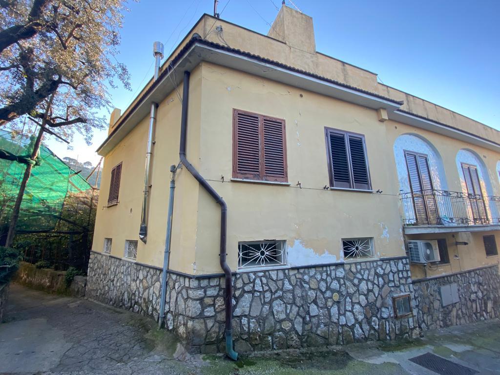 immobile appartamento all'asta in Via Cristoforo Colombo 15 A - 80061 Massa Lubrense (NA) - 5