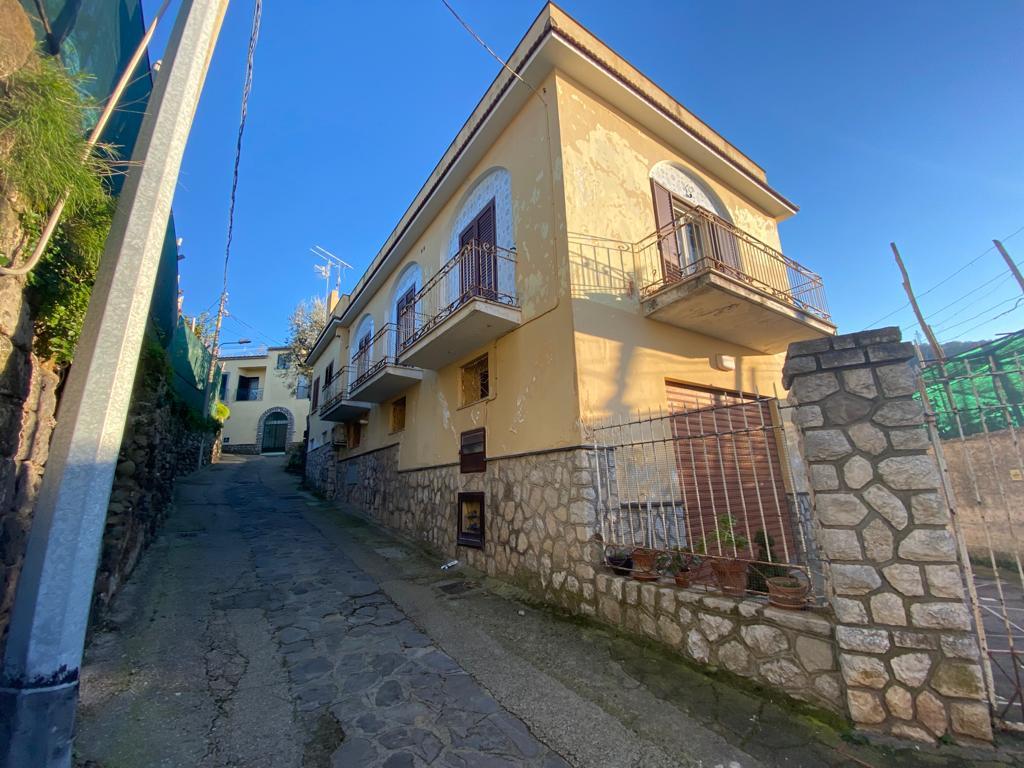 immobile appartamento all'asta in Via Cristoforo Colombo 15 A - 80061 Massa Lubrense (NA) - 3