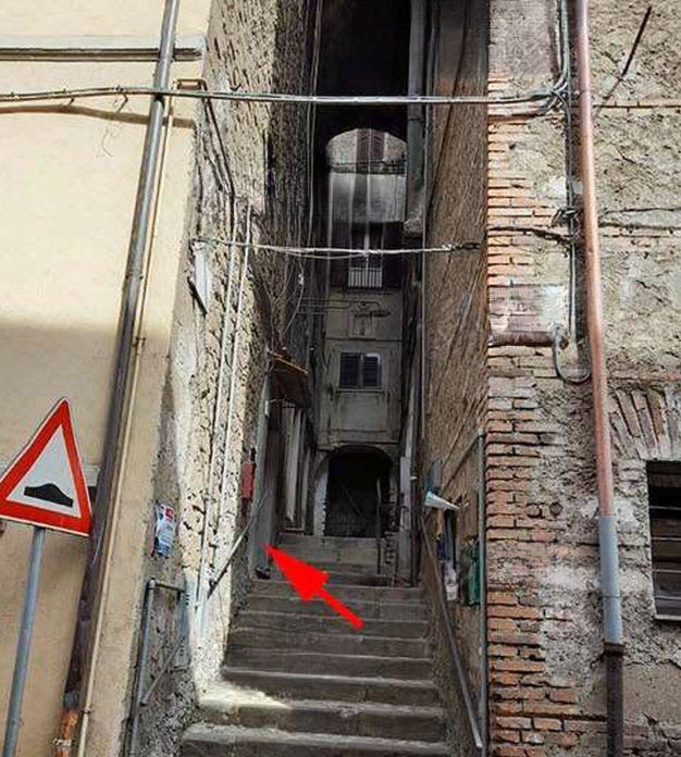 immobile appartamento all'asta in Vicolo Liuzzi n1-Corso Vittorio Emanuele n19 - 00033 Cave (RM) - 1